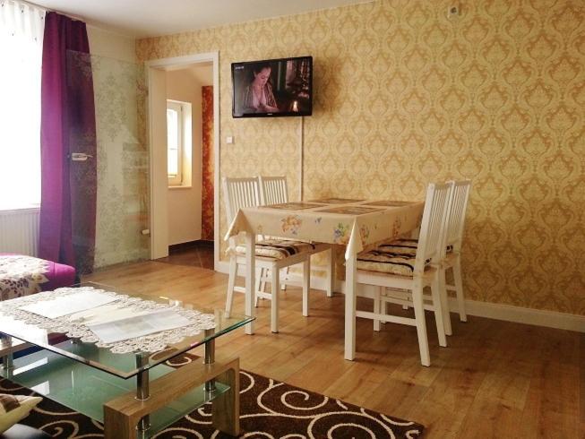 Haus Amelie Apartamento Bad Salzungen Exterior foto